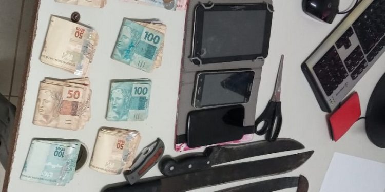 Polícia Militar age rápido e prende 5 asssaltantes de propriedade rural na região do Denzol