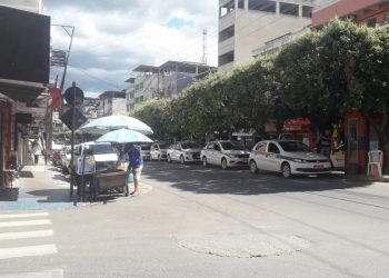 Prefeitura proíbe ocupação de espaços públicos por comércio e ambulantes