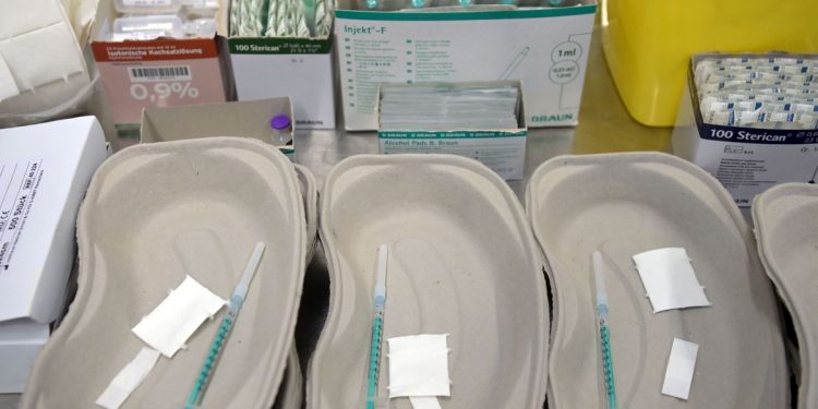 Imunização de pessoas com 54 anos ou mais contra a Covid-19 começa hoje, 8, em Barra de São Francisco