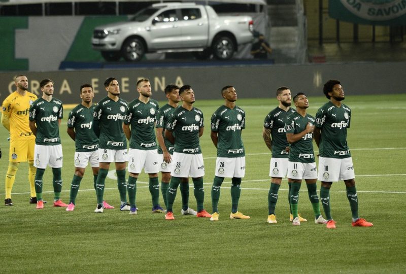 Palmeiras destrói vantagem do São Paulo, faz 4 a 0 e leva o