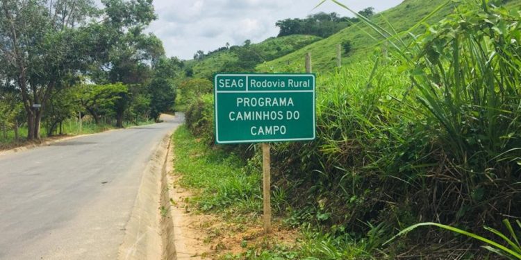 Gado estava sendo dessedentado com água da Cesan no interior do município