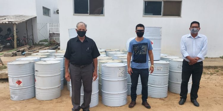 Prefeitura recebe doação de 52 tambores da iniciativa privada para coleta de lixo