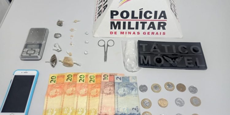 Adolescente é preso vendendo drogas na Vila Nova, em Mantena