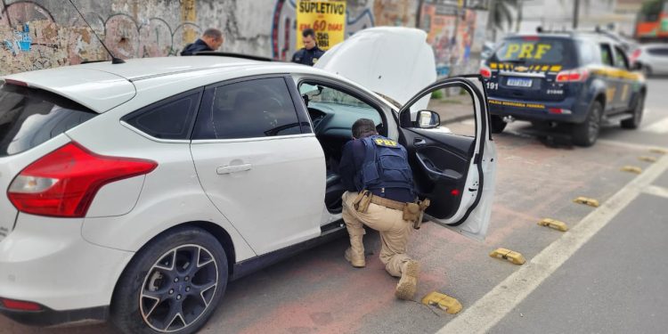 Homem compra veículo roubado através do OLX e acaba preso pela PRF no ES