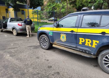 Roubado e clonado: mais um carro irregular é recuperado pela PRF em rodovia capixaba