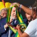 Lula é empossado no Congresso Nacional, promete governar para o povo, e segue para o Planalto Lula é empossado no Congresso Nacional, promete governar para o povo, e segue para o Planalto