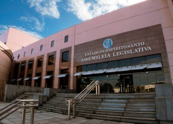 Barata voa, voa barata