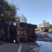 Caminhão tomba na BR-101 perto de Iconha na manhã desta segunda, 16