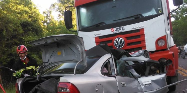 Média de uma morte em cada 8 acidentes no ES em 2023 leva PRF a deflagrar mega operação nas BRs 101 e 262 Média de uma morte em cada 8 acidentes no ES em 2023 leva PRF a deflagrar mega operação nas BRs 101 e 262
