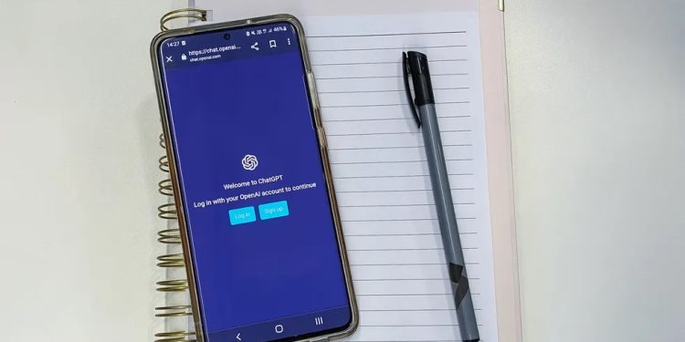 Veja prós e contras do ChatGPT, que está revolucionando a educação e já traz preocupação a escolas