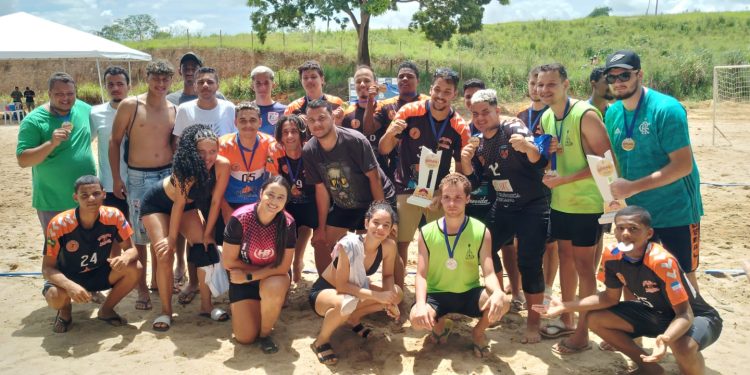 Desafio de Handebol revela talentos e mostra democracia dos jogos no Clube Rei Pelé