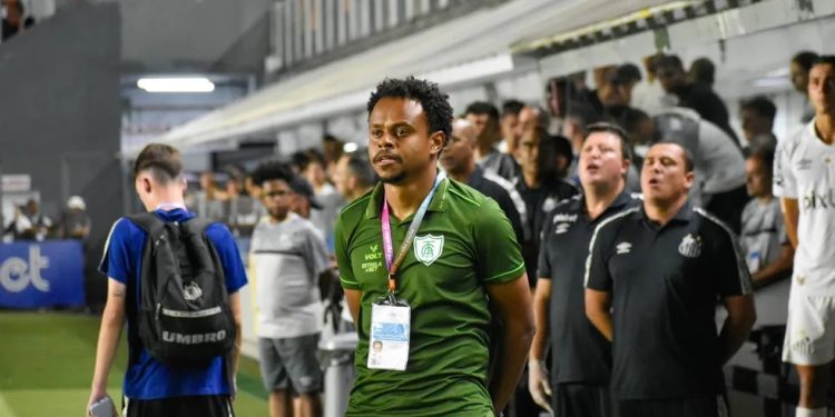 América-MG vai tentar surpreender o Palmeiras na decisão da Copinha, nesta quarta-feira, a partir das 15h30 América-MG vai tentar surpreender o Palmeiras na decisão da Copinha, nesta quarta-feira, a partir das 15h30