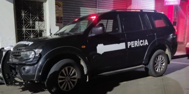 Estilista mineiro é encontrado morto dentro de apartamento em Colatina Estilista mineiro é encontrado morto dentro de apartamento em Colatina