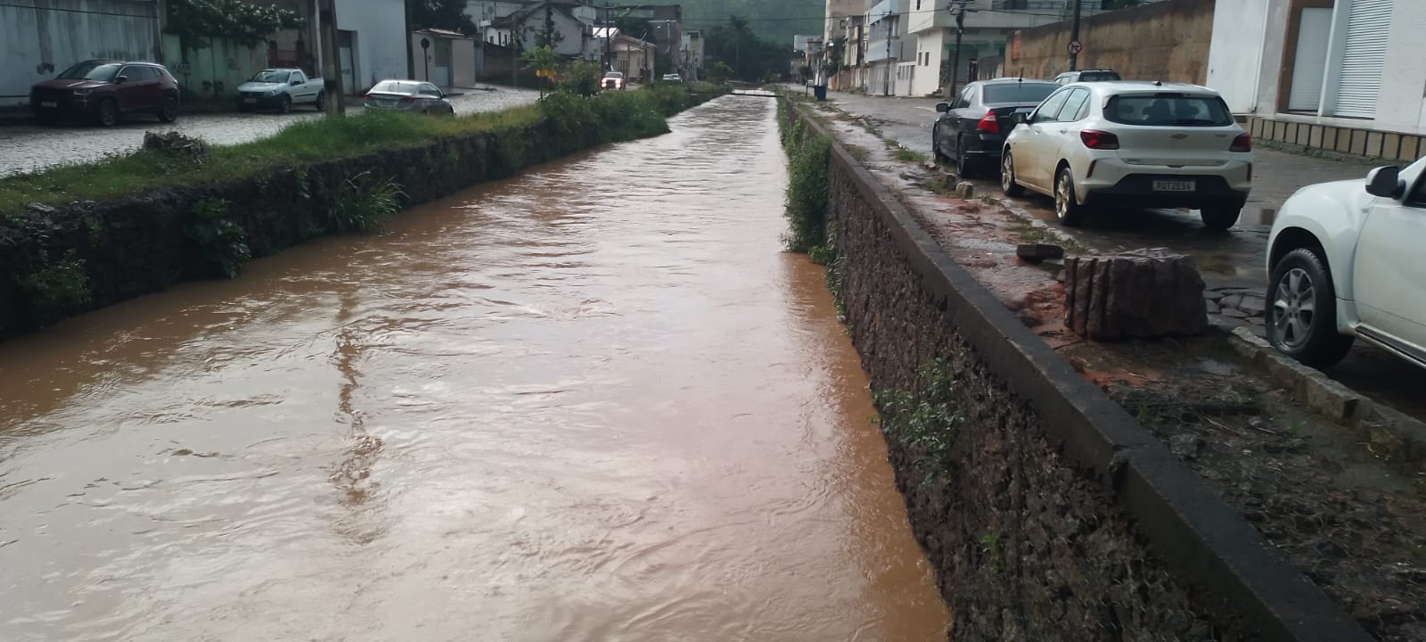 SEMTE entrega mais um bueiro, desta vez, em Cachoeirinha do Itaúnas