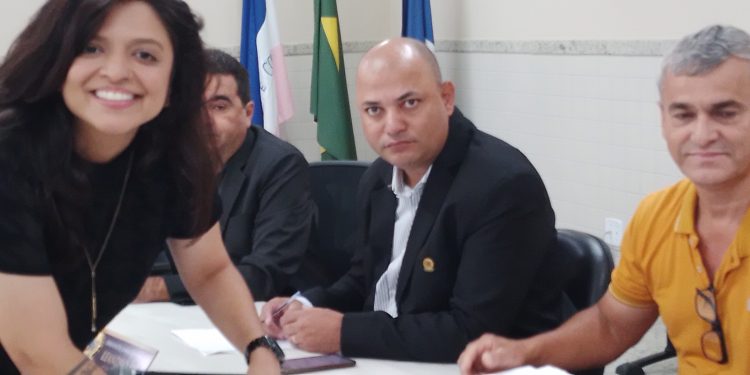 Camara de Vereadores volta a ter representação feminina com posse de Israelle Cândido Camara de Vereadores volta a ter representação feminina com posse de Israelle Cândido