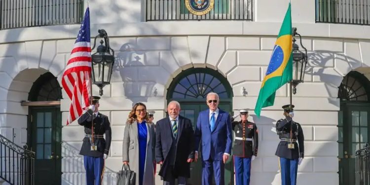 Lula remarca viagem à China para 11 de abril e convida Rodrigo Pacheco