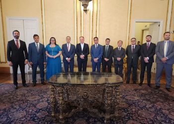 “Ascensão do populismo autoritário tem oferecido riscos à democracia”, diz Barroso em palestra na ESPGE