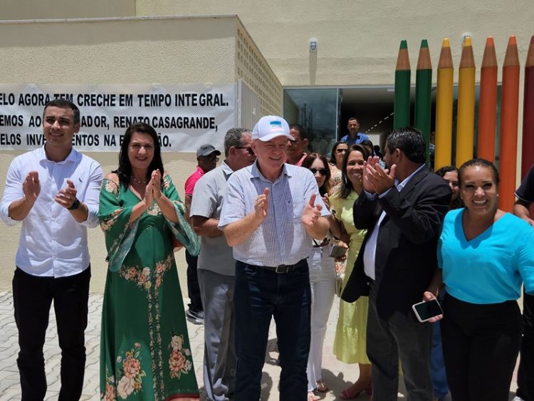 Casagrande abre ano letivo e anuncia mais de R$ 6 milhões em investimentos no município de Ponto Belo