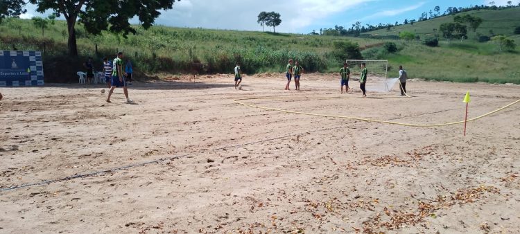 Final do torneio de futebol de areia, shows no Clube Rei Pelé e Forró da Terceira Idade são opções para o domingão