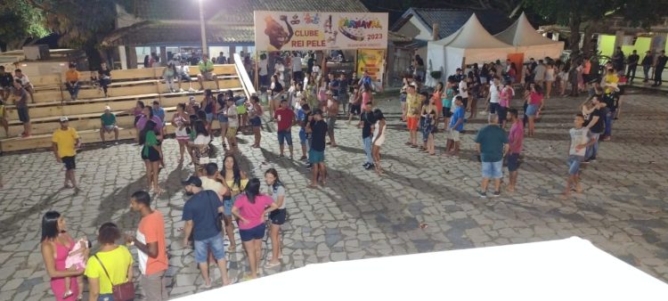 População regional aprova Carnaval do Clube Rei Pelé, que termina nesta terça, 21