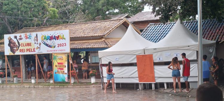 População regional aprova Carnaval do Clube Rei Pelé, que termina nesta terça, 21