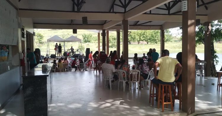 População regional aprova Carnaval do Clube Rei Pelé, que termina nesta terça, 21