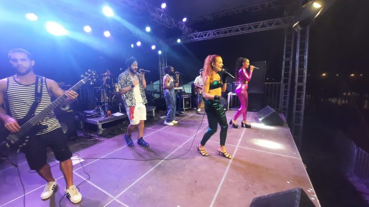 População regional aprova Carnaval do Clube Rei Pelé, que termina nesta terça, 21