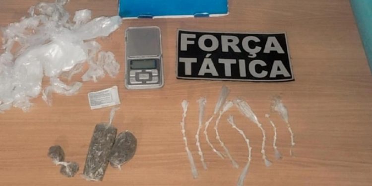 Força Tática apreende drogas em Montanha após denúncia anônima Força Tática apreende drogas em Montanha após denúncia anônima
