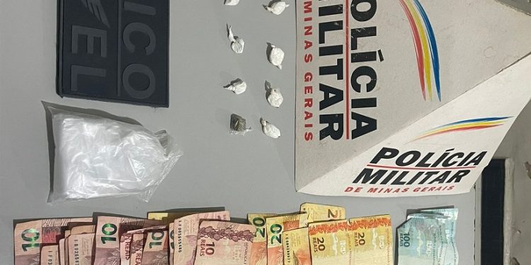 PM prende traficante em São Félix de Minas com porções de maconha e cocaína PM prende traficante em São Félix de Minas com porções de maconha e cocaína
