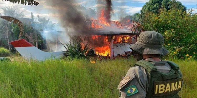 Polícia Federal faz operação contra  o garimpo ilegal na TI Yanomami