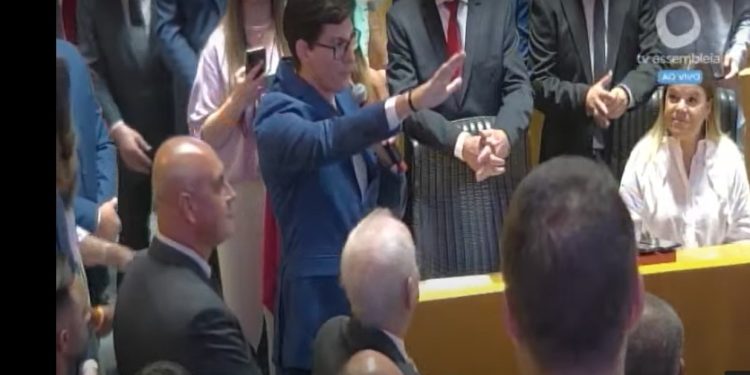 Mazinho dos Anjos toma posse e Região Noroeste do ES volta a ter deputado estadual Mazinho dos Anjos toma posse e Região Noroeste do ES volta a ter deputado estadual
