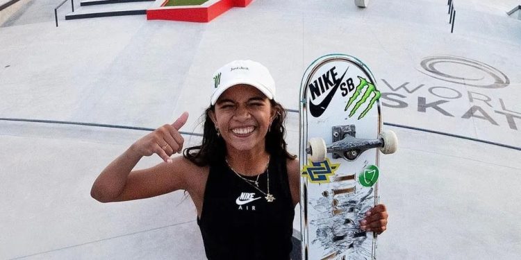Rayssa Leal é campeã mundial de skate street e já mira Paris 2024