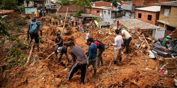 Temporal no Litoral Norte de São Paulo completa uma semana com 59 mortos
