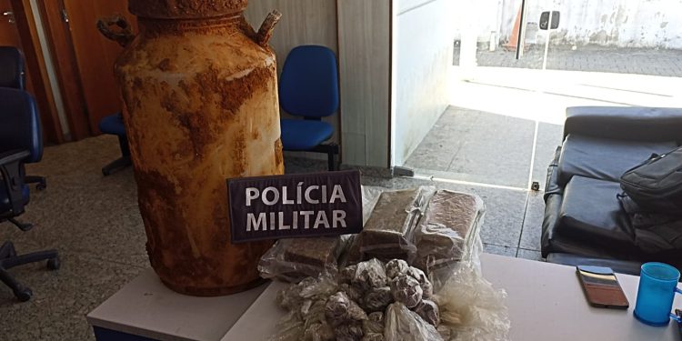 PMES apreende tonel com maconha em Cariacica