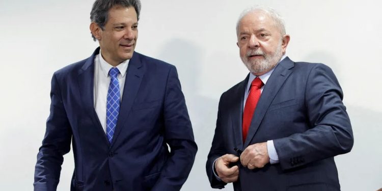 Sem Lula, Haddad e outros sete ministros adiam viagem à China Sem Lula, Haddad e outros sete ministros adiam viagem à China
