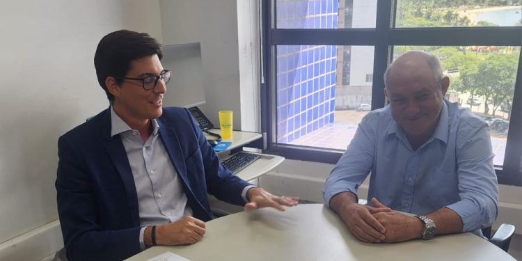 Mazinho quer apurar serviço de telefonia e internet no Espírito Santo