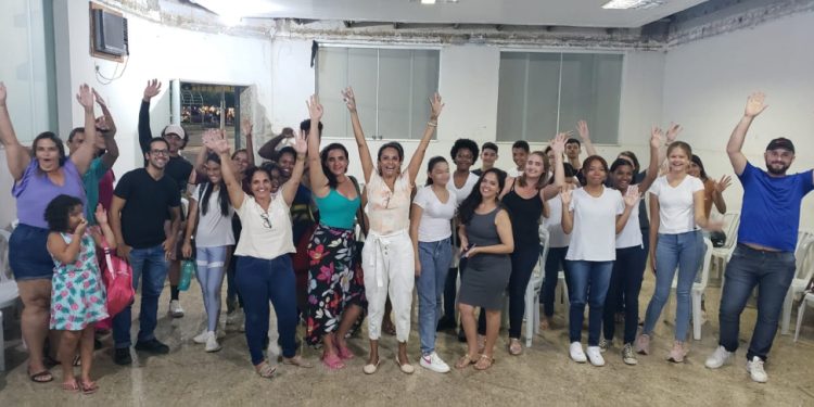 Jovens do Projeto Jovem do Futuro assistem palestra sobre Marketing Digital Jovens do Projeto Jovem do Futuro assistem palestra sobre Marketing Digital