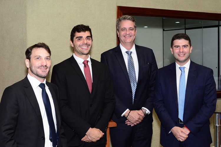 Na homenagem a OAB-ES, deputado  destaca impacto da morte de Alexandre como marco para a cidadania