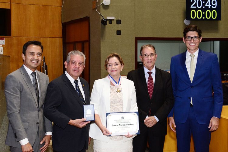 Na homenagem a OAB-ES, deputado  destaca impacto da morte de Alexandre como marco para a cidadania