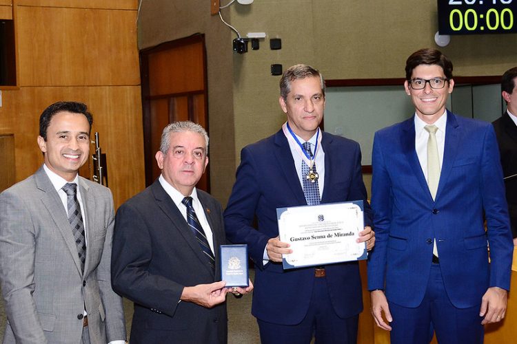 Na homenagem a OAB-ES, deputado  destaca impacto da morte de Alexandre como marco para a cidadania