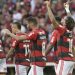 Flamengo vence o Coxa e Timão derruba a Raposa Flamengo vence o Coxa e Timão derruba a Raposa