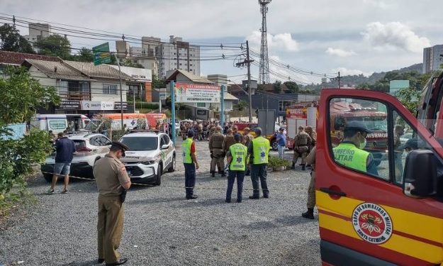 Virou paranoia: homem de 25 anos ataca creche com machadinha e mata quatro crianças Virou paranoia: homem de 25 anos ataca creche com machadinha e mata quatro crianças