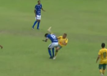 Expulsão aos 38 minutos abriu caminho para gols que levaram aos pênaltis