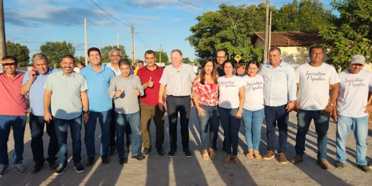 Casagrande entrega iluminação de estádio e recapeamento de ruas em Jaguaré