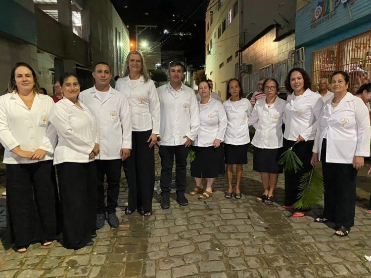 Via sacra e missa do Beijo na Cruz na programação da Semana Santa em Barra de São Francisco