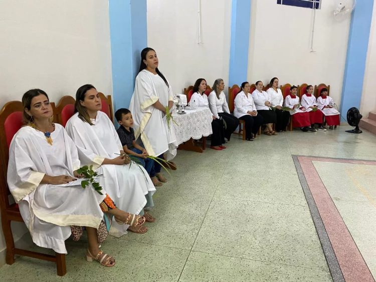 Via sacra e missa do Beijo na Cruz na programação da Semana Santa em Barra de São Francisco
