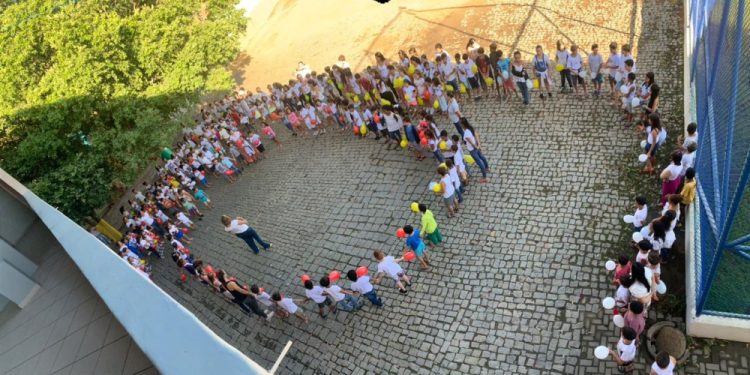 Escola Municipal Vicente Amaro da Silva realiza ação pela paz na escola