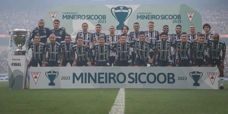 Galo faz hegemonia no Estadual, mas precisa definir destino de Coudet