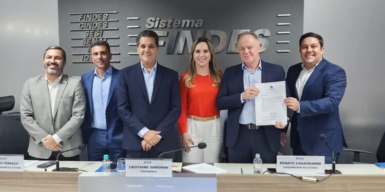 Governo lança Projeto ES + Competitivo e firma parceria com a Findes para investimentos