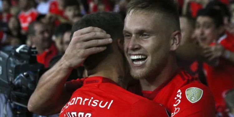 Internacional vence o Metropolitanos e lidera o Grupo B da Libertadores Internacional vence o Metropolitanos e lidera o Grupo B da Libertadores